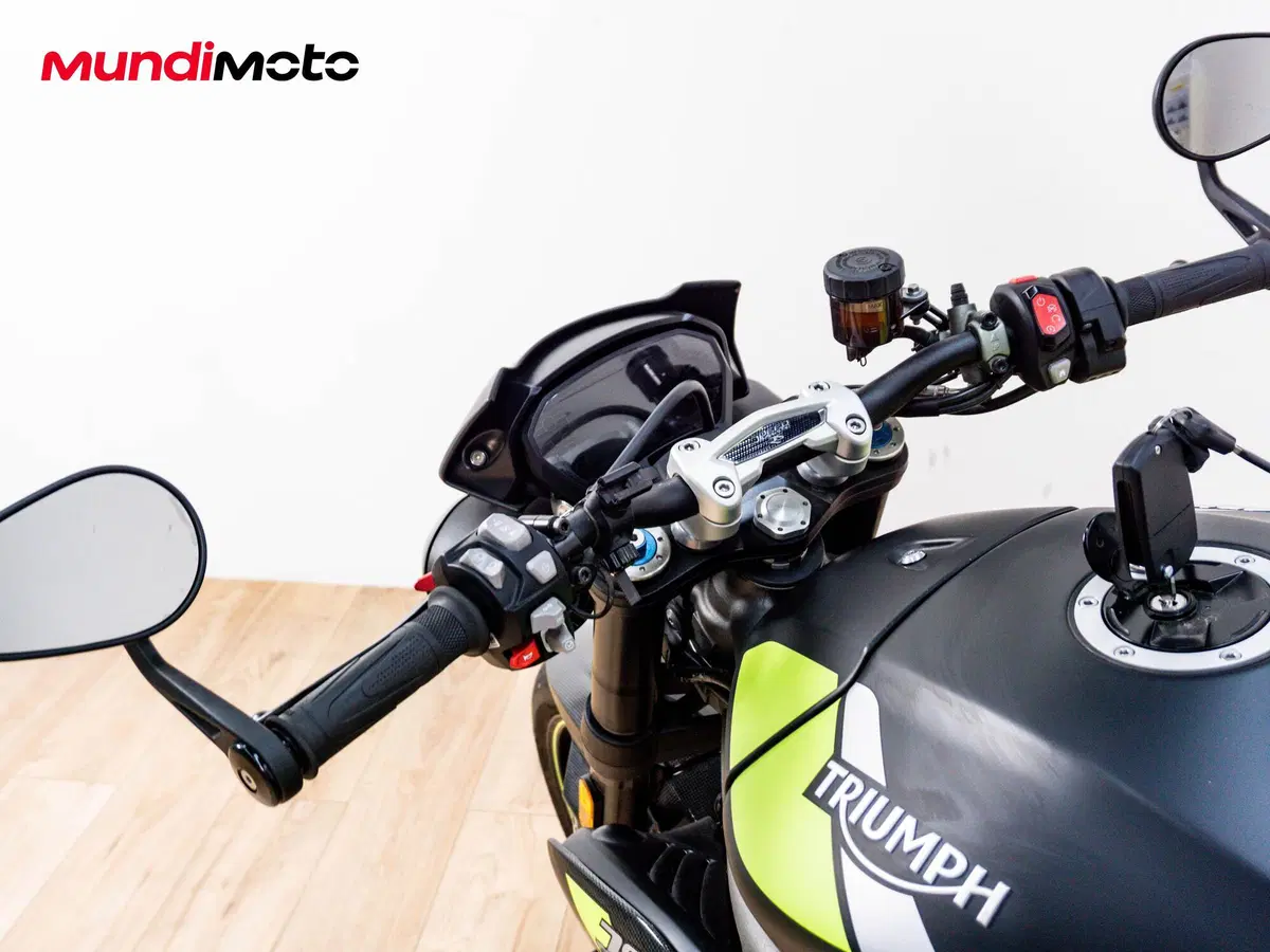 Triumph Speed Triple 1050 RS (2018 - 20) (11)