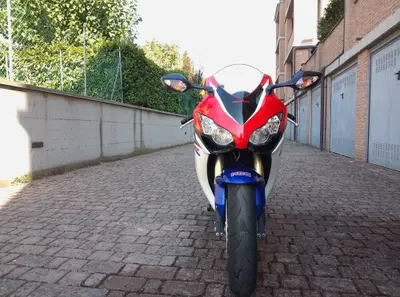 Honda CBR 1000 RR Fireblade (2008 - 11) usata