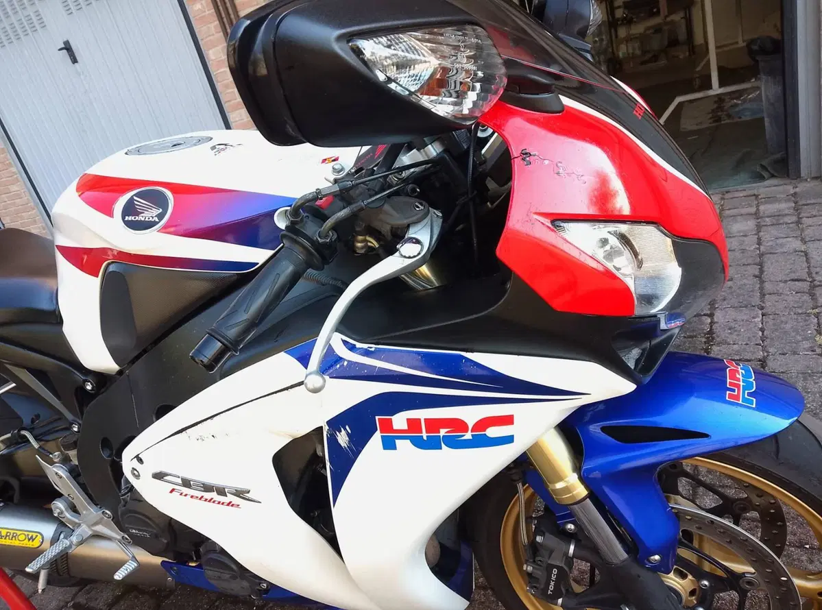 Honda CBR 1000 RR Fireblade (2008 - 11) (5)
