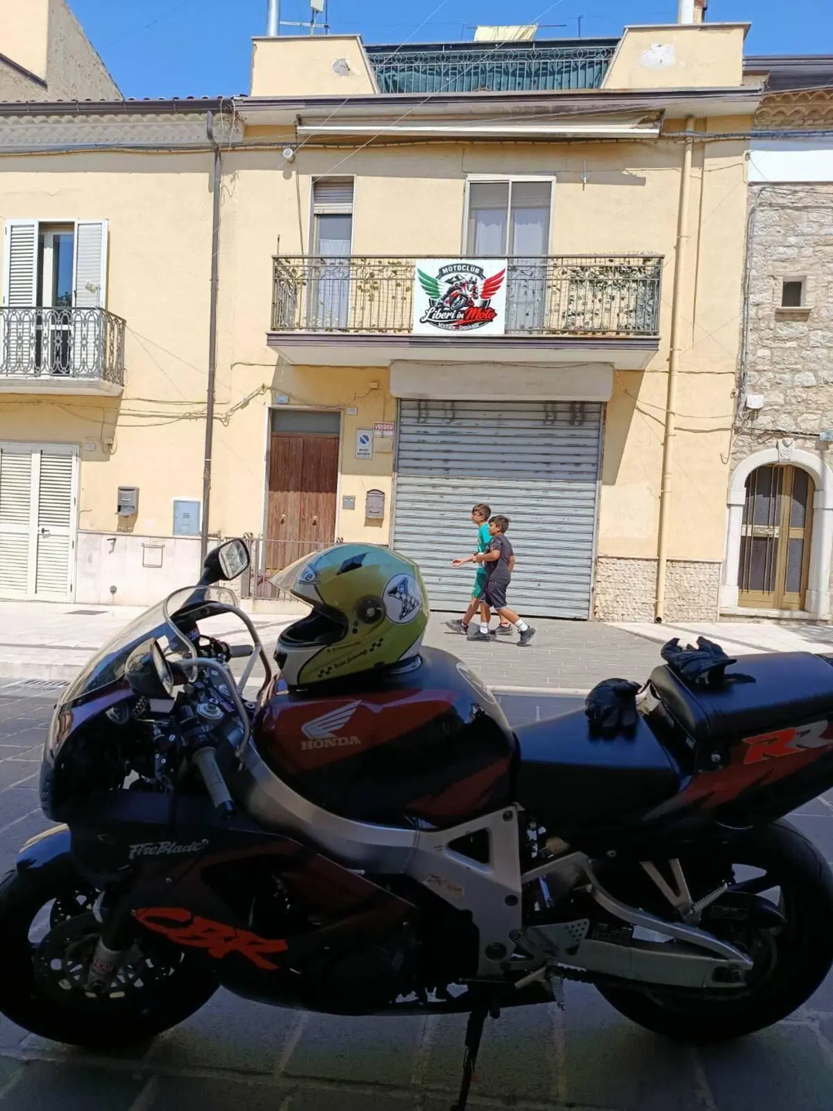 Honda CBR900RR 
