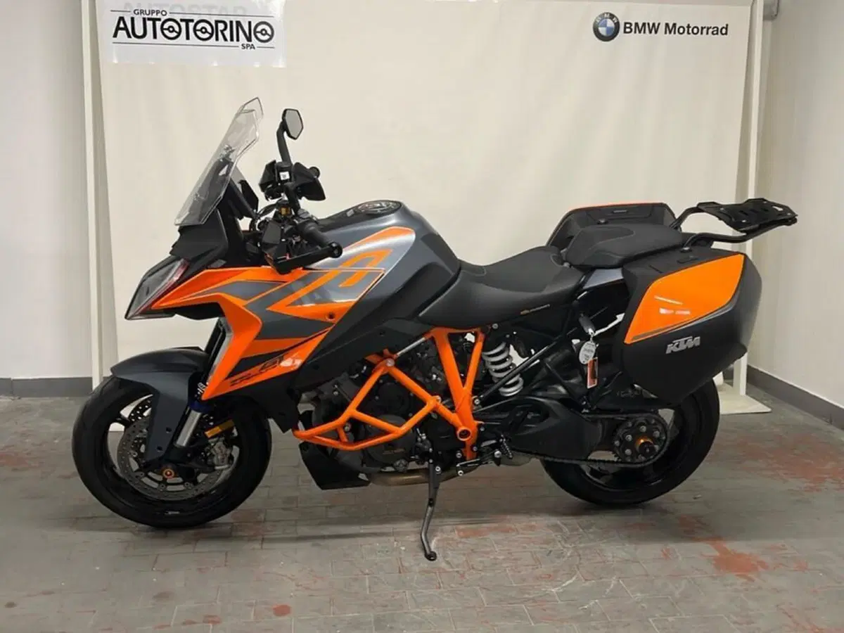 KTM 1290 Super Duke GT (2022 - 25) (4)