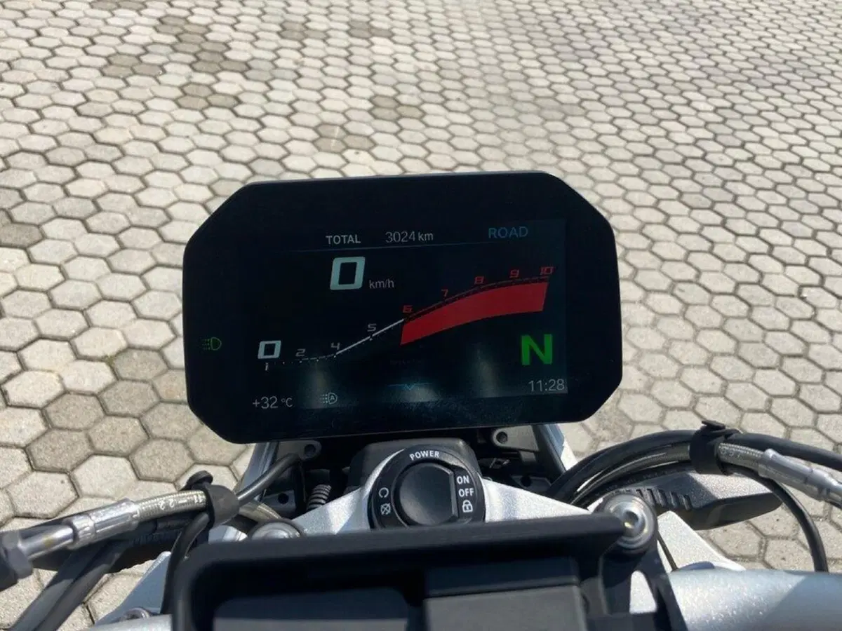 Bmw R 1250 R (2021 - 25) (11)