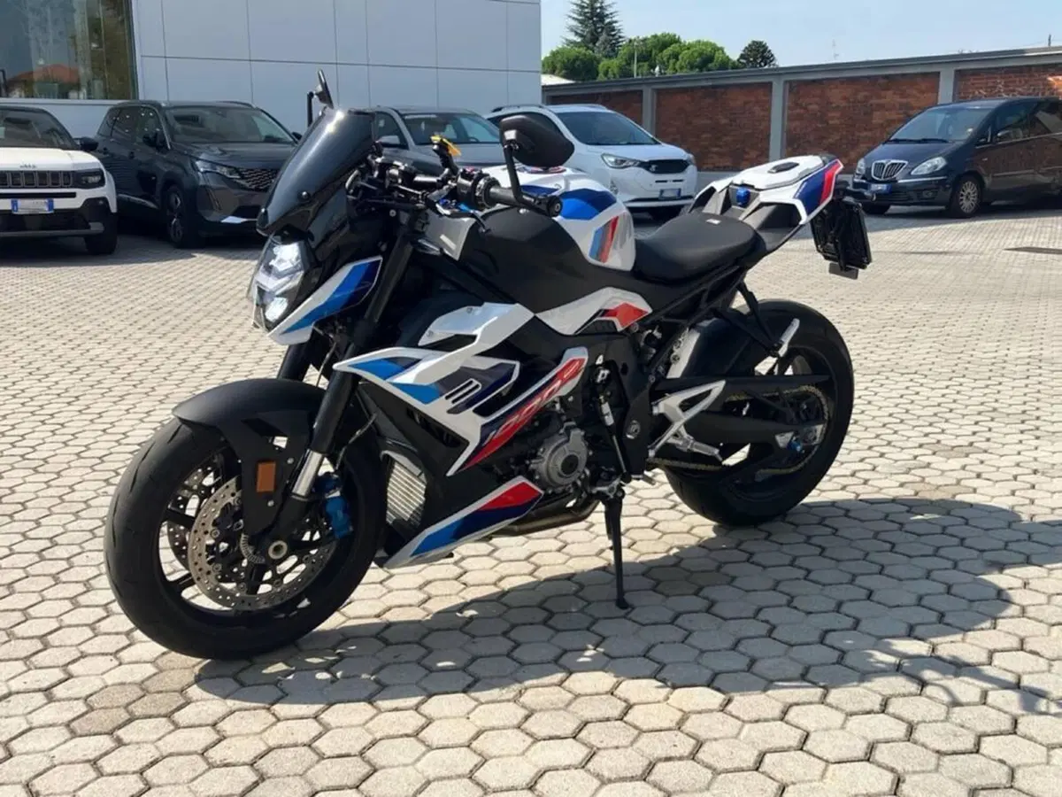 Bmw M 1000 R (2023 - 24)