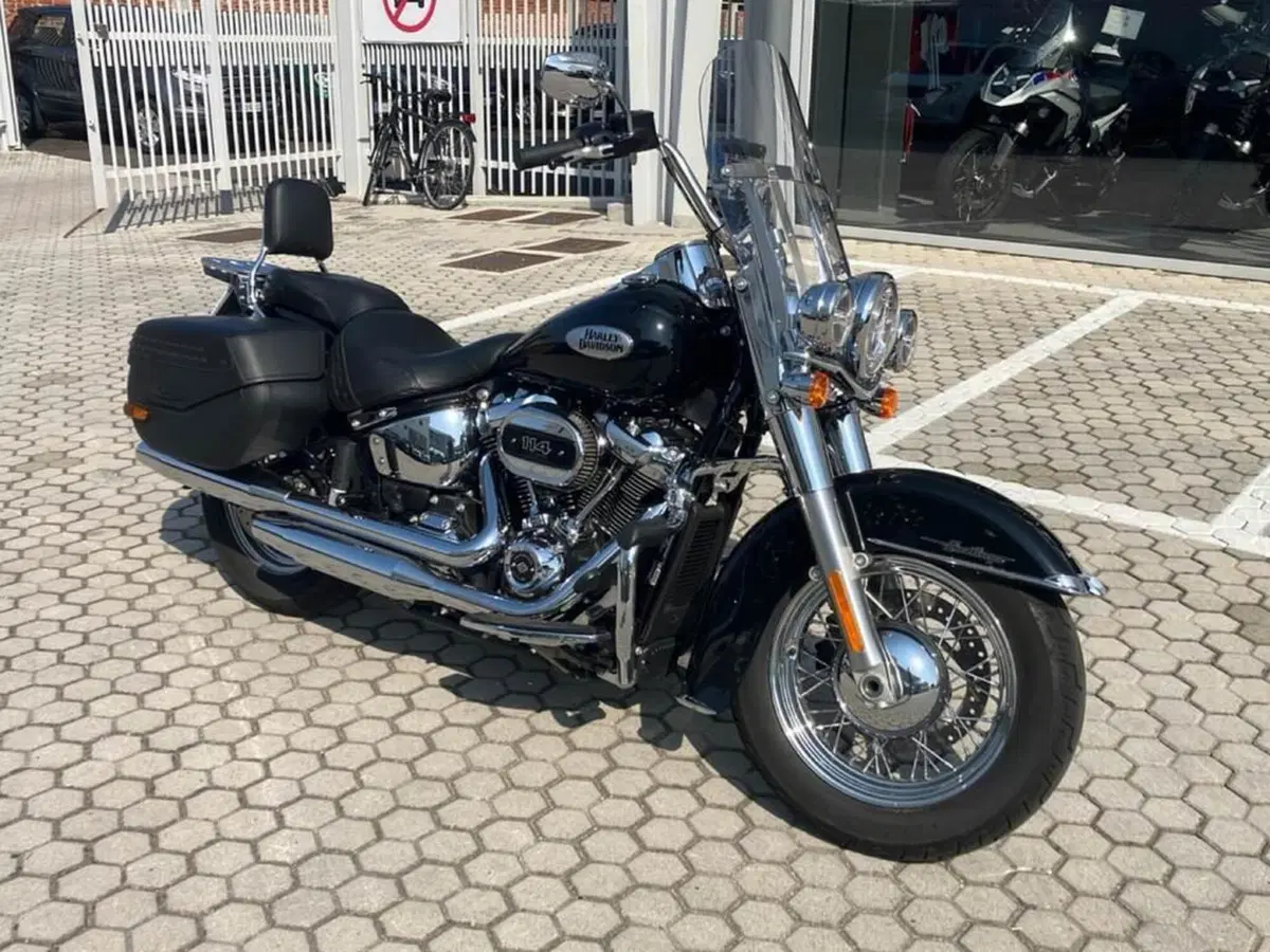 Harley-Davidson 114 Heritage Classic (2018 - 20) - FLHCS (3)