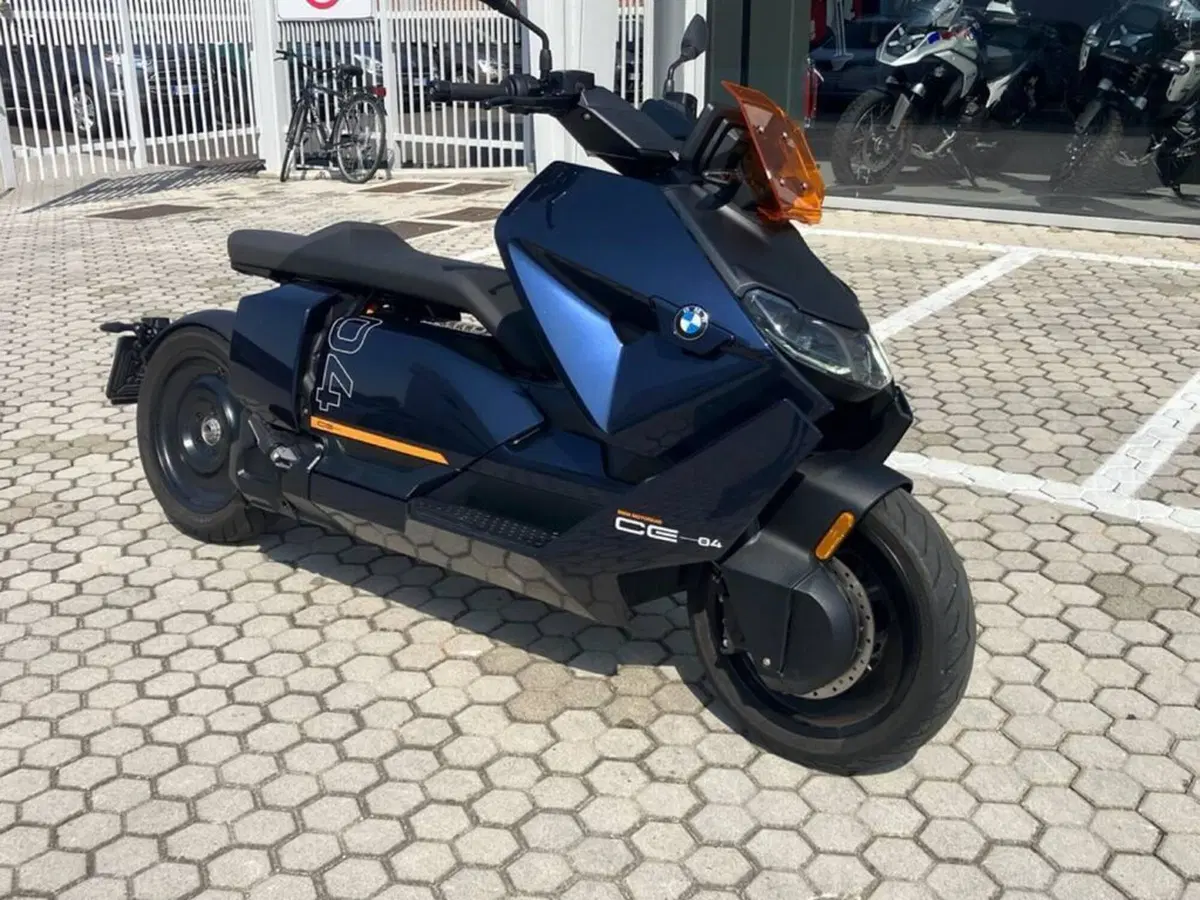 Bmw CE 04 (2021 - 25) (3)