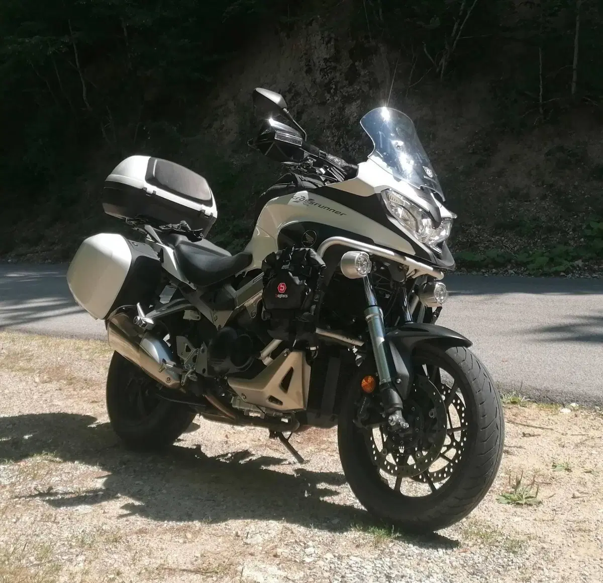 Honda Crossrunner Travel Edition ABS (2015 - 18) (2)