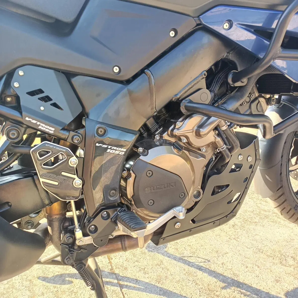 Suzuki V-Strom 1050SE (2023 - 24) (4)