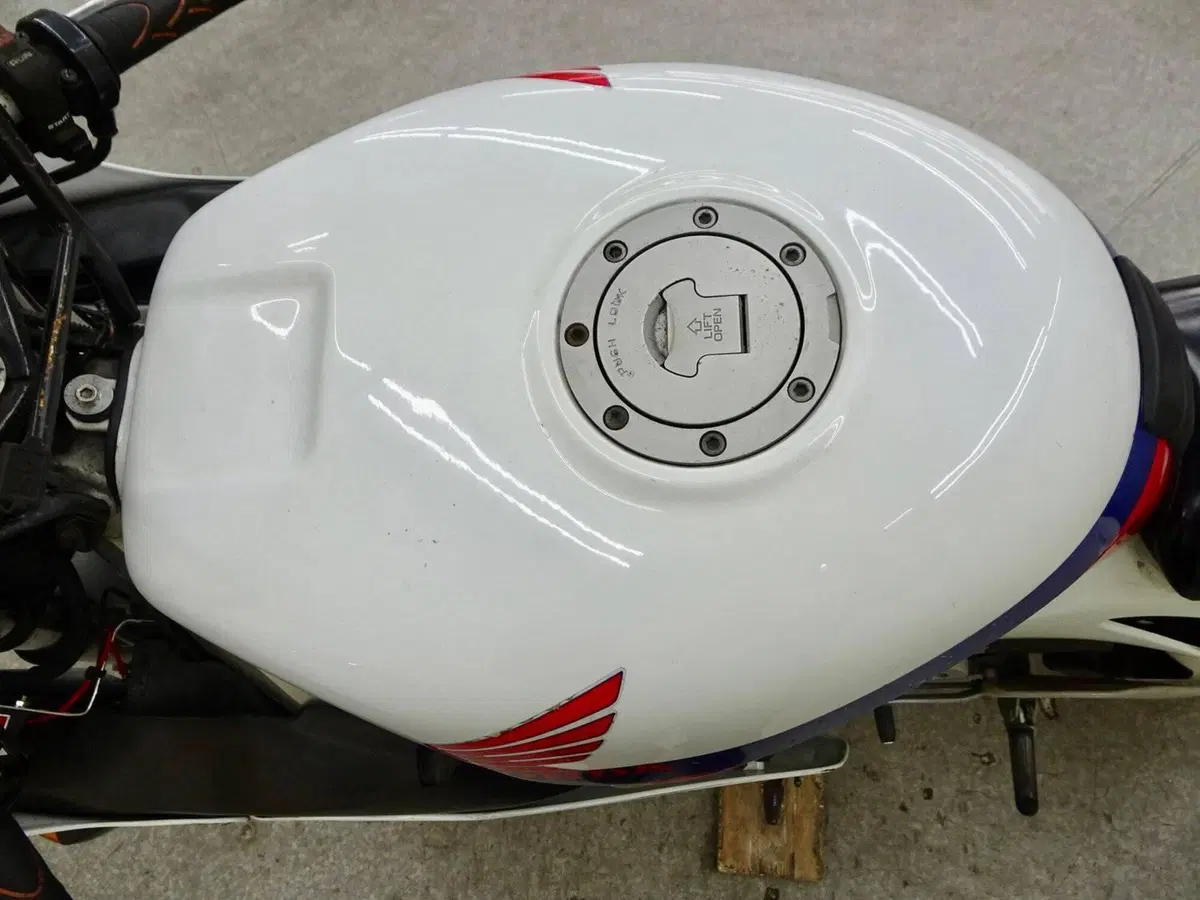 Honda CBR250RR (4)