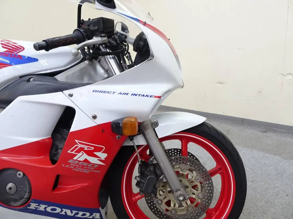 Honda CBR250RR (6)