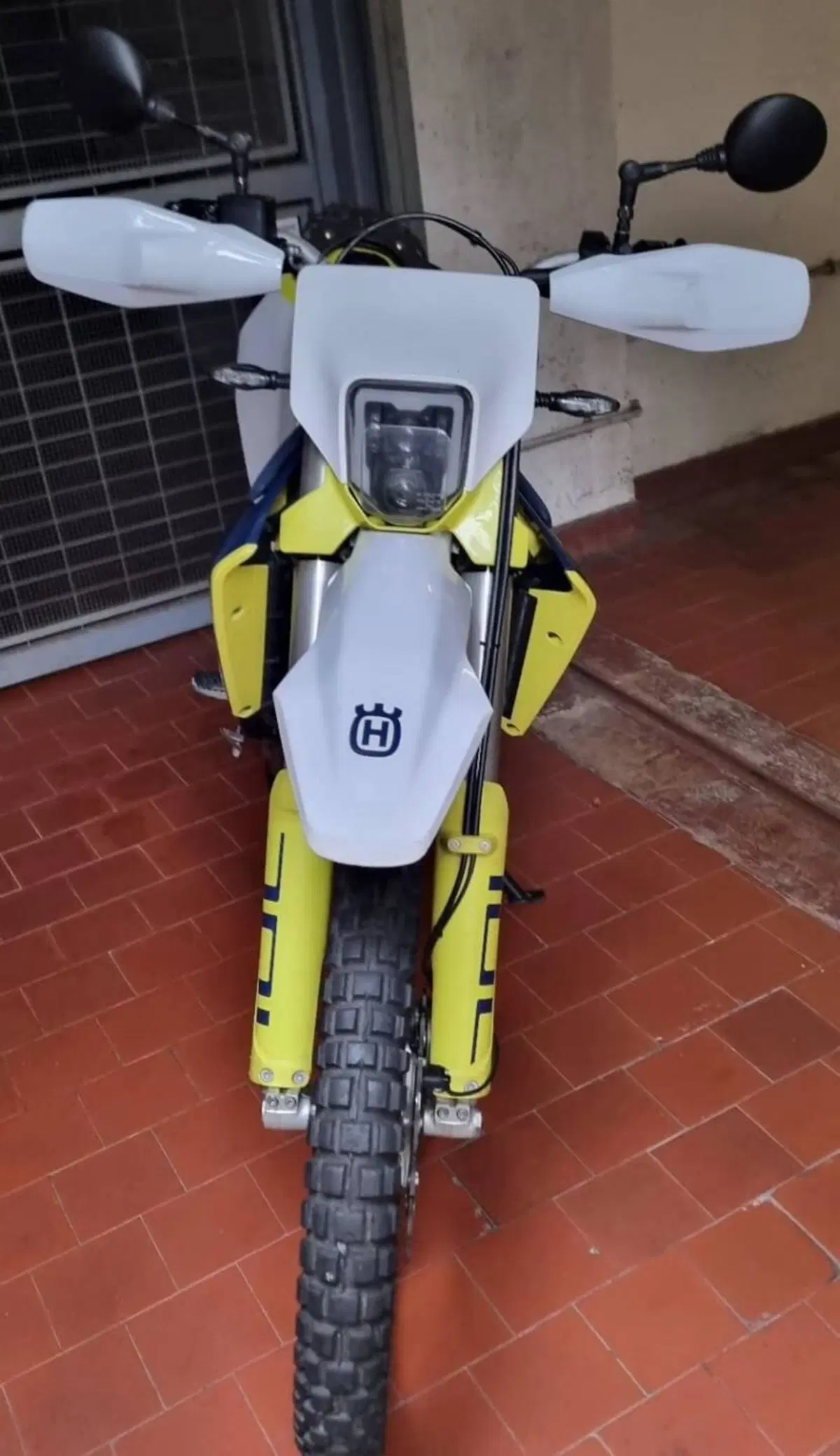Husqvarna 701 Enduro (2023 - 25) (4)