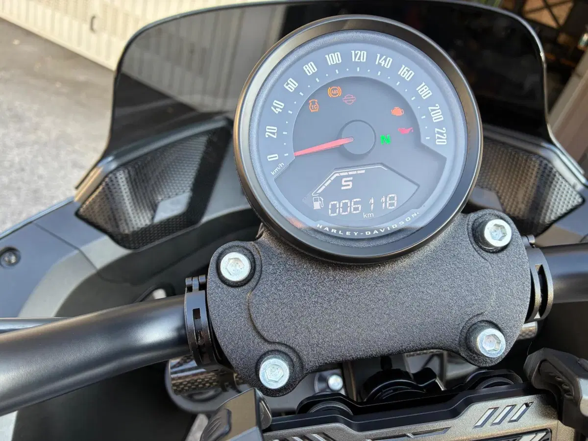 Harley-Davidson Low Rider S (2025 - 26) (2)