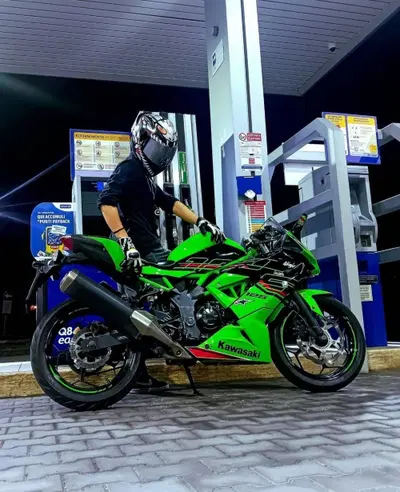 Kawasaki Ninja 125 (2021 - 24) usata