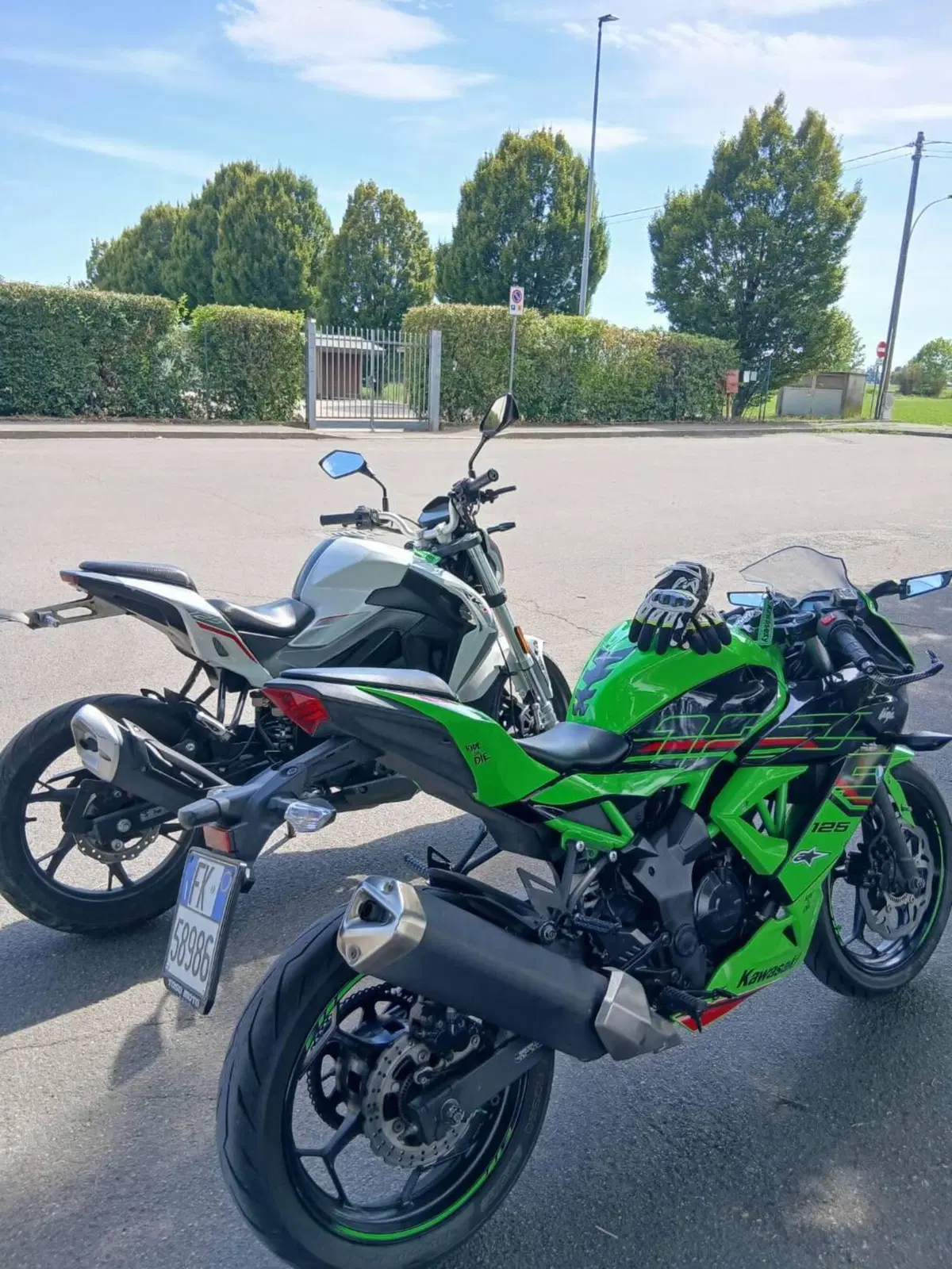 Kawasaki Ninja 125 (2021 - 24) (4)
