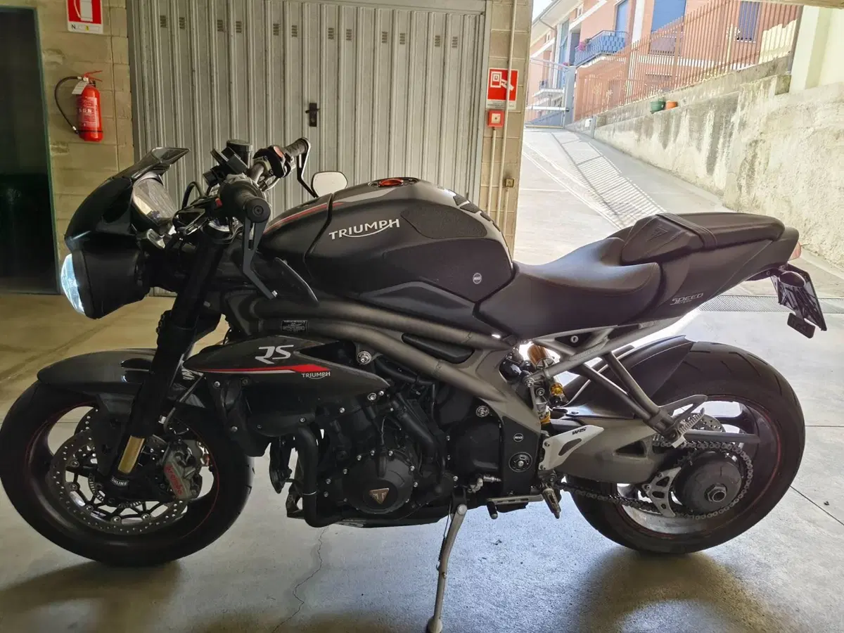 Triumph Speed Triple 1050 RS (2018 - 20) (7)