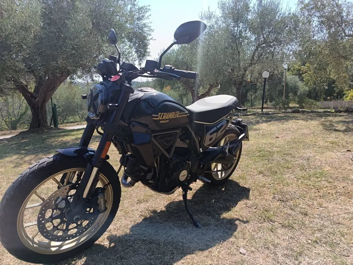 Ducati Scrambler 800 Full Throttle (2025 - 26) (2)