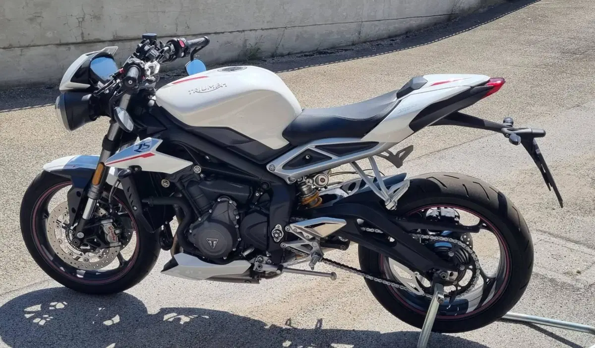 Triumph Street Triple RS (2017 - 19) (4)
