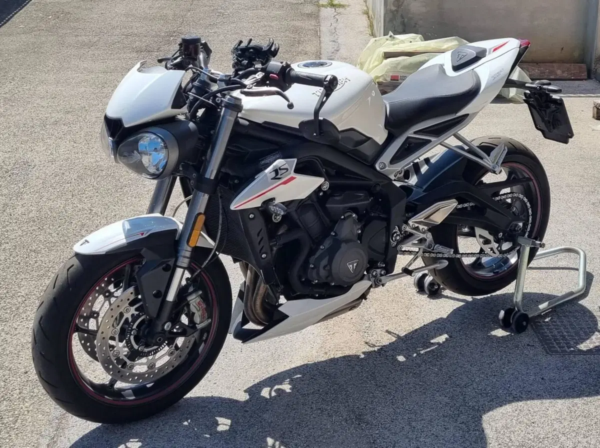 Triumph Street Triple RS (2017 - 19) (6)