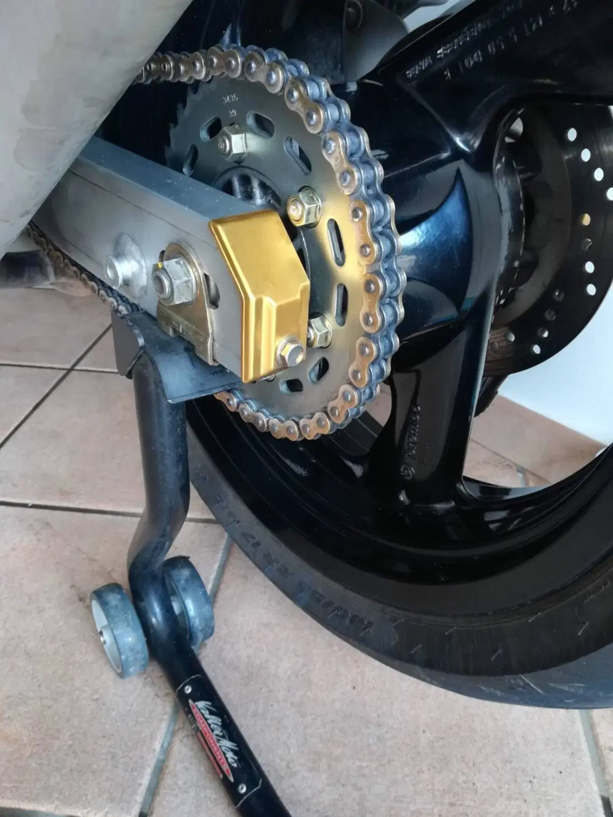 Ducati Monster 900 (2)