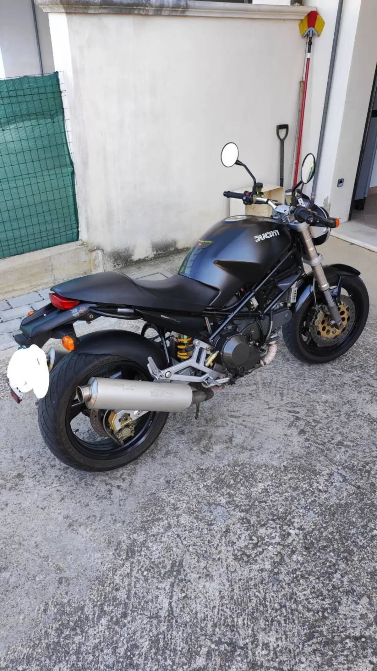 Ducati Monster 900 (4)