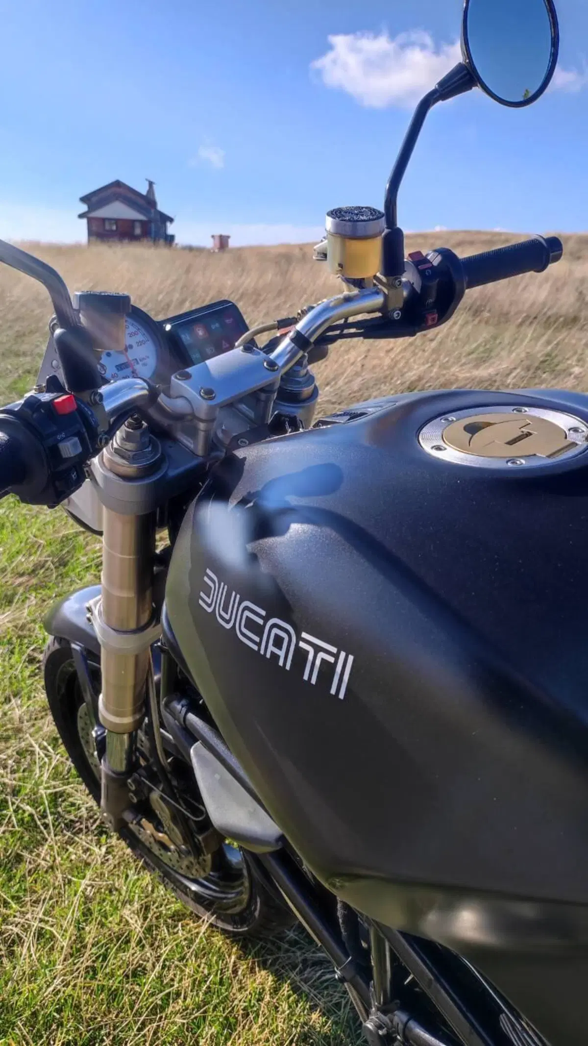 Ducati Monster 900 (10)