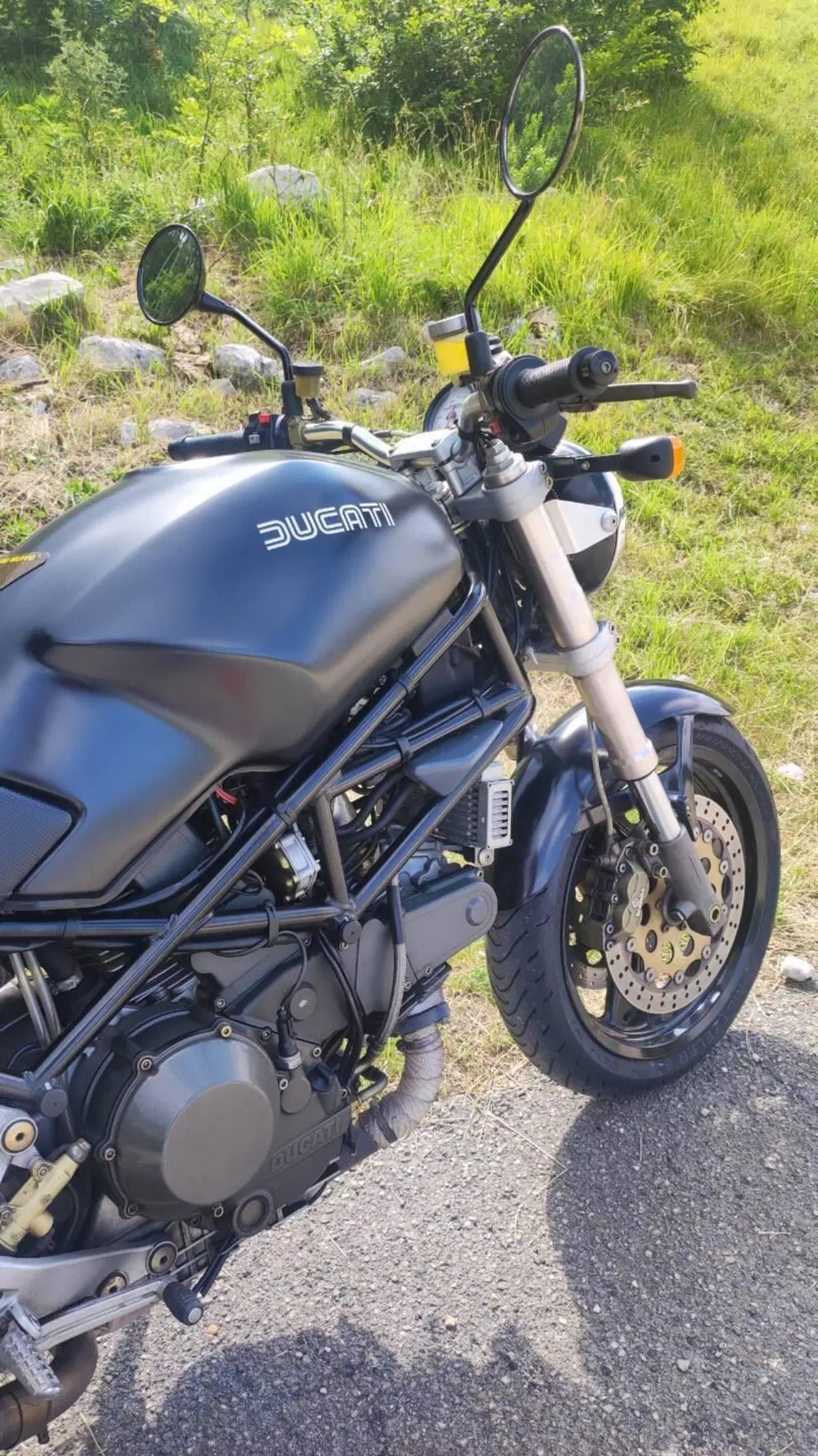 Ducati Monster 900
