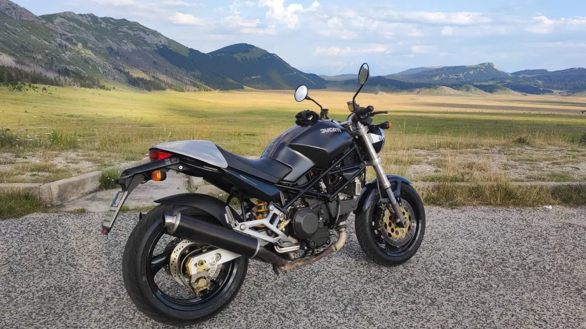 Ducati Monster 900 (9)