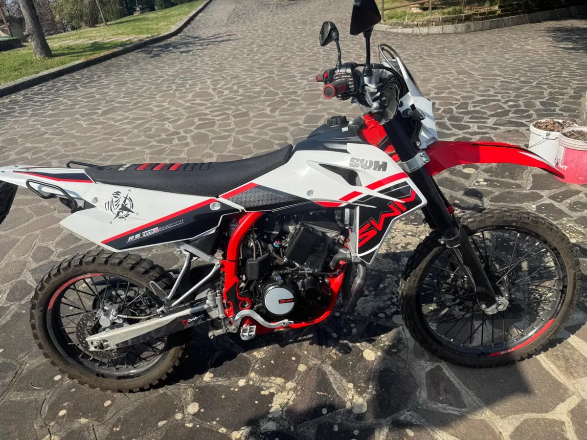 Swm RS 125 R (2021 - 23) (3)
