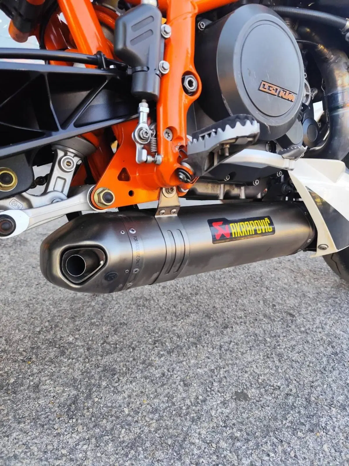 KTM 690 Duke R (2010 - 15) (8)