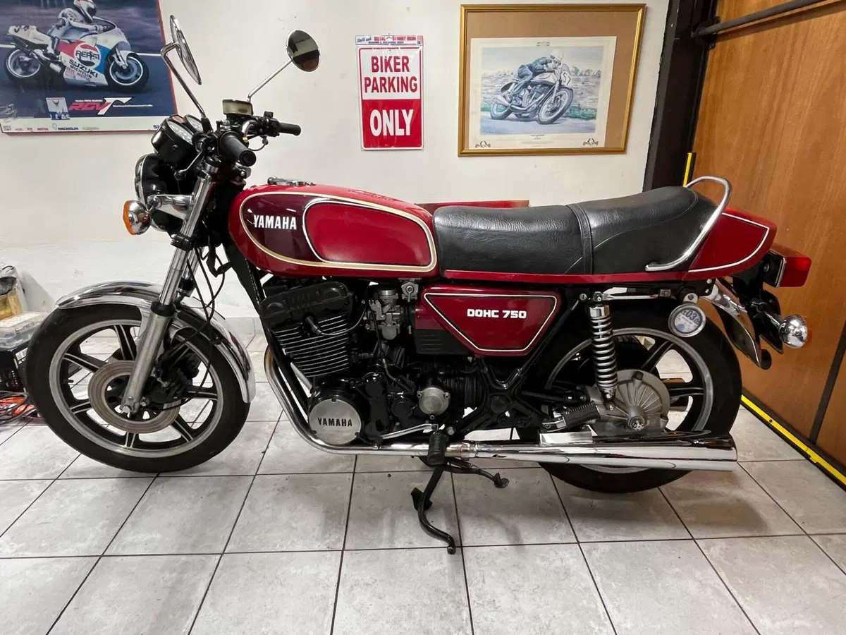Yamaha Xs 750