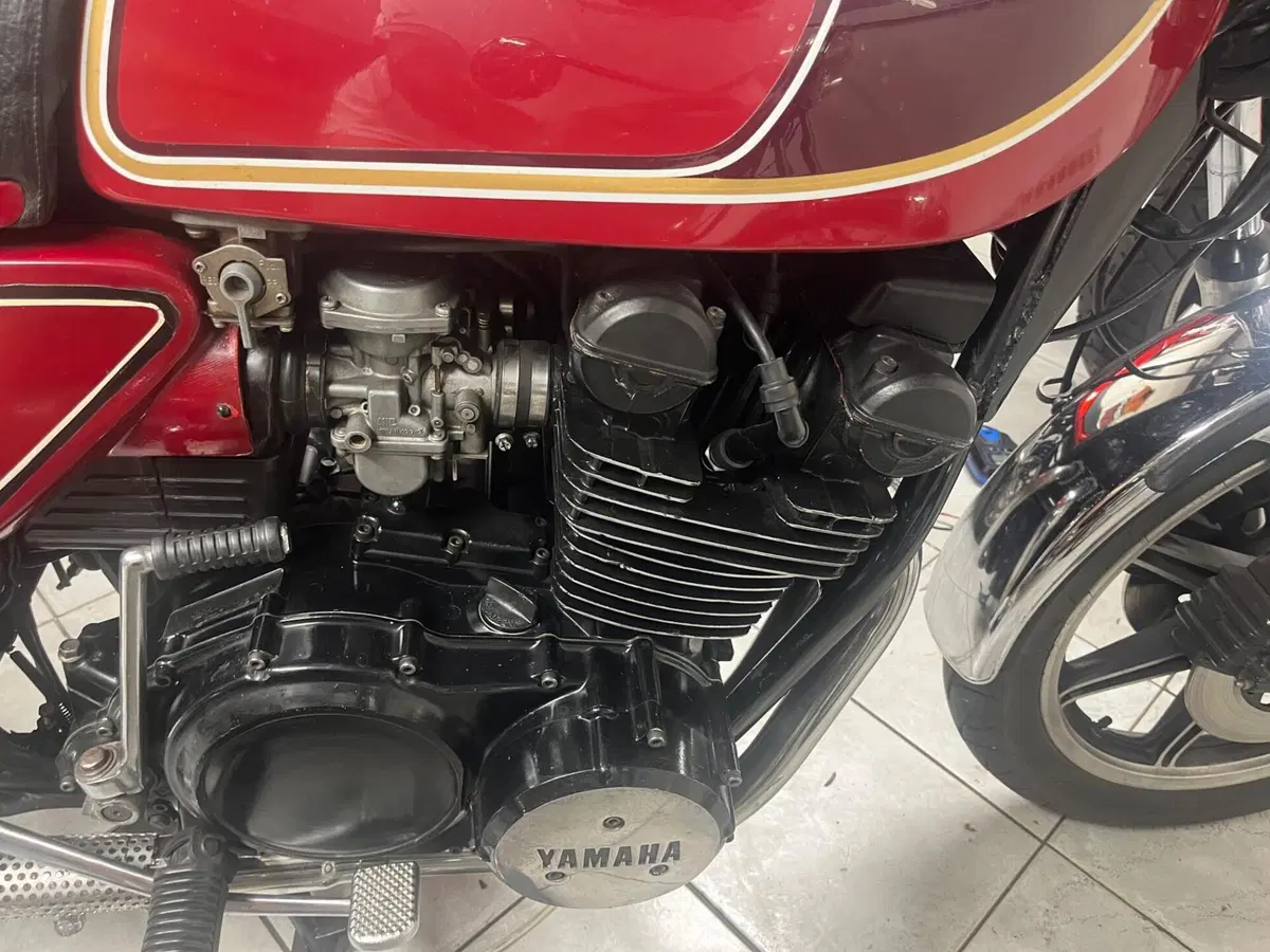 Yamaha Xs 750 (4)