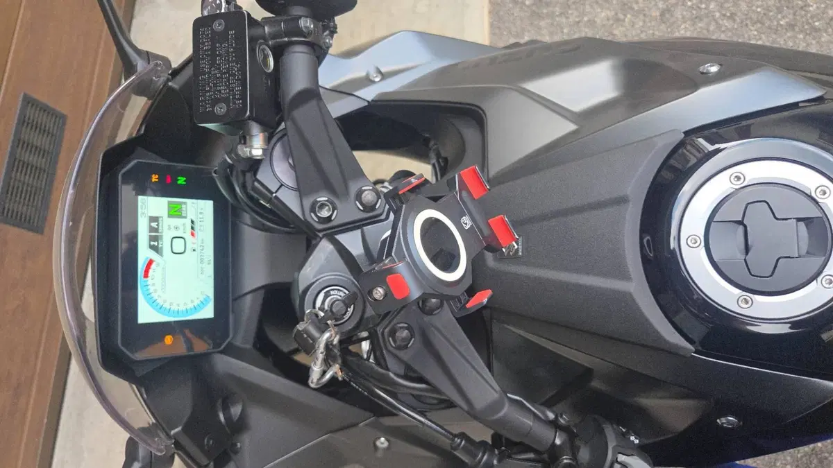 Suzuki GSX-8R (2024 - 26) (6)