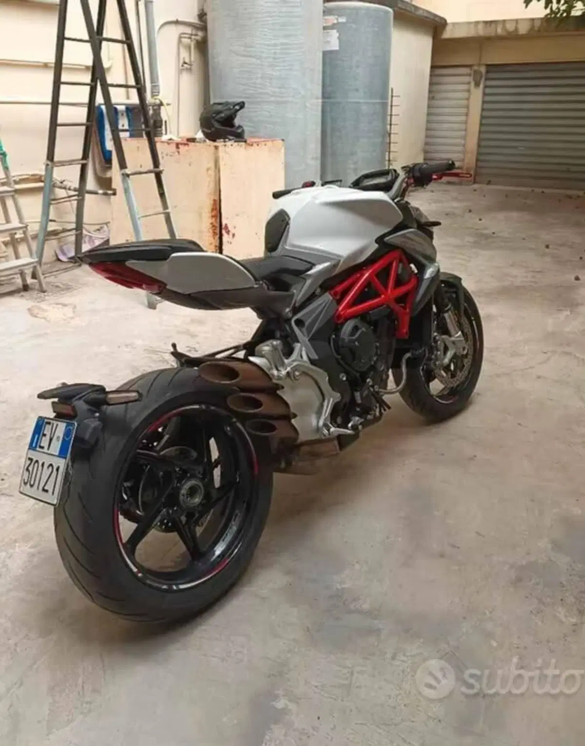 MV Agusta Brutale 800 (2020) (6)