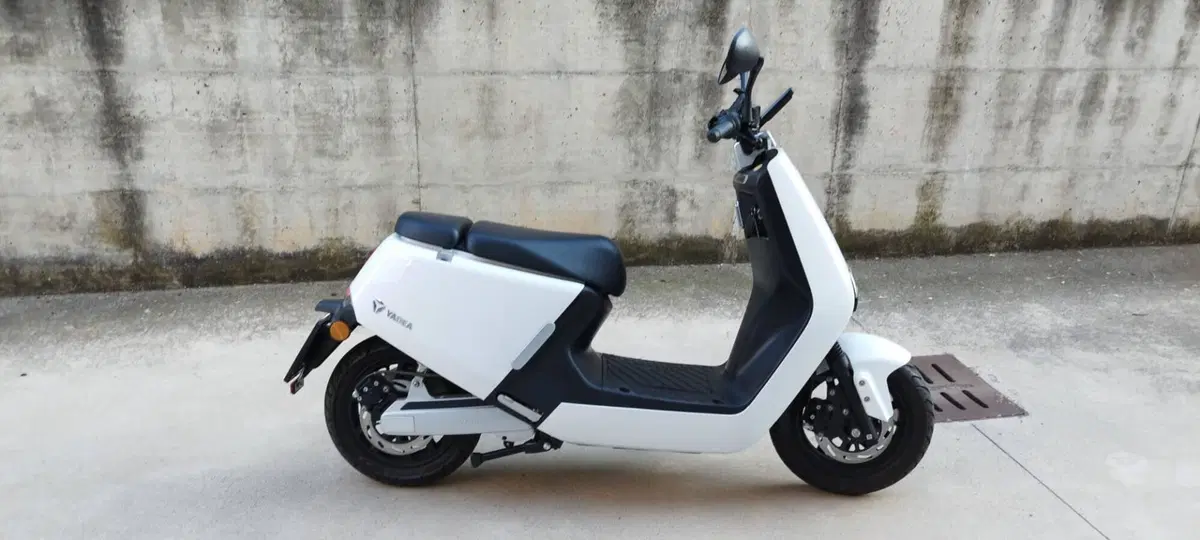 Yadea G5S (2022 - 26) (2)