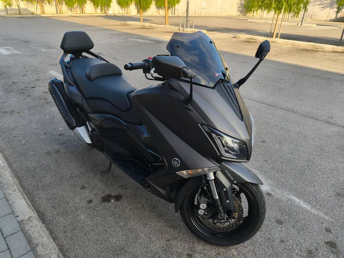 Yamaha T-Max 530 (2015 - 16) (5)