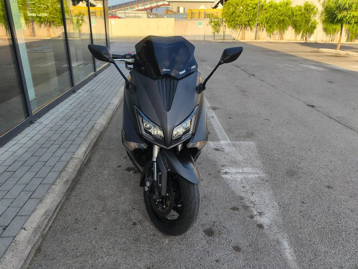 Yamaha T-Max 530 (2015 - 16) (6)