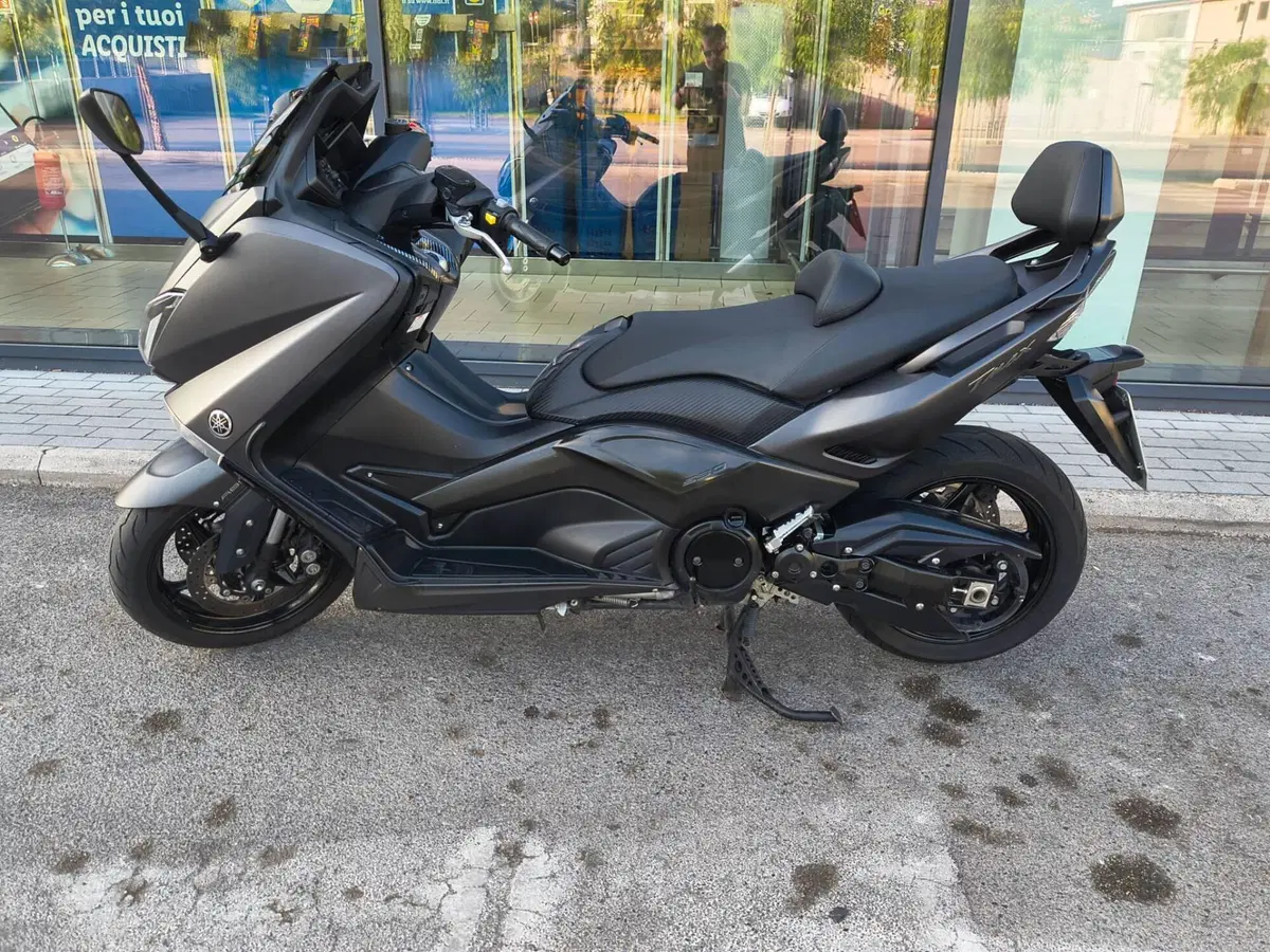 Yamaha T-Max 530 (2015 - 16) (8)