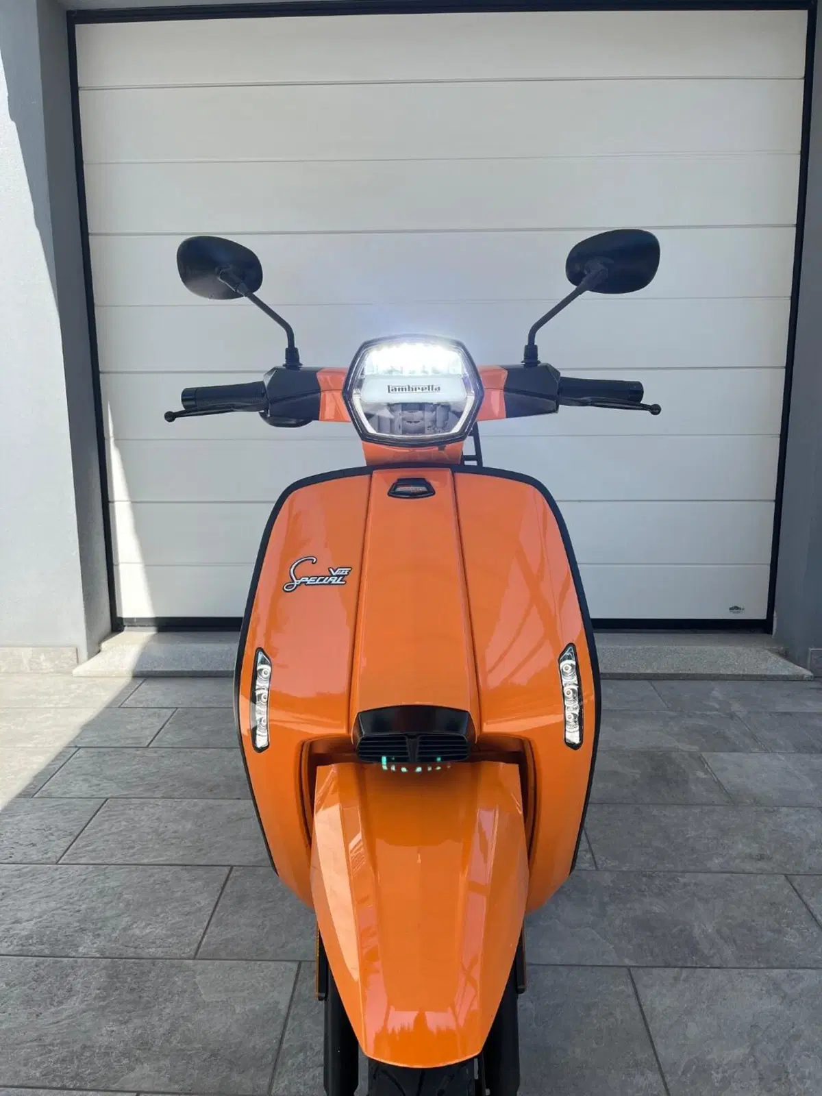 Lambretta V125 Special (2021 - 26) (2)