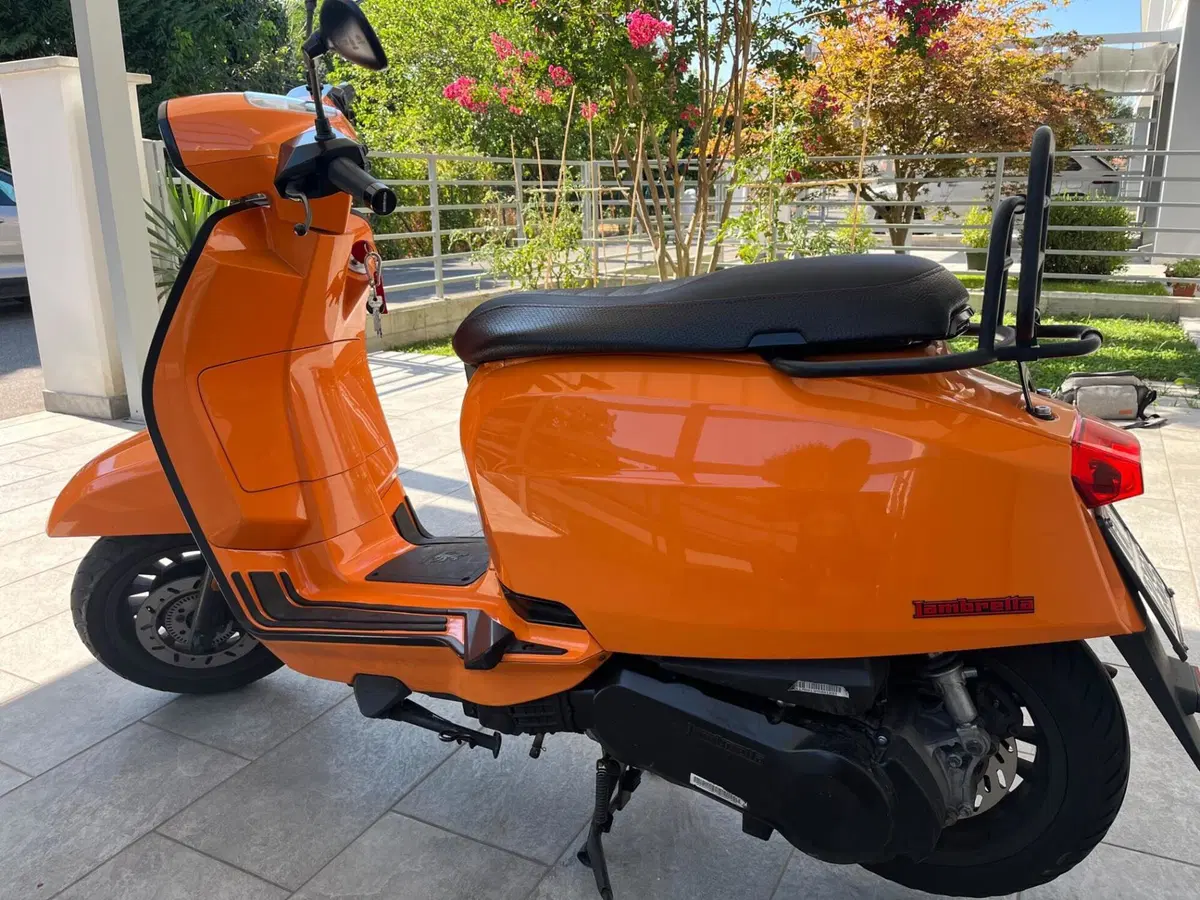 Lambretta V125 Special (2021 - 26) (4)