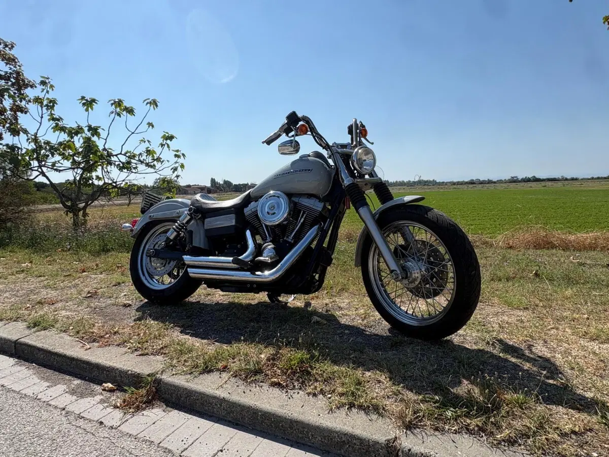 Harley-Davidson 1584 Street Bob (2007) - FXDB