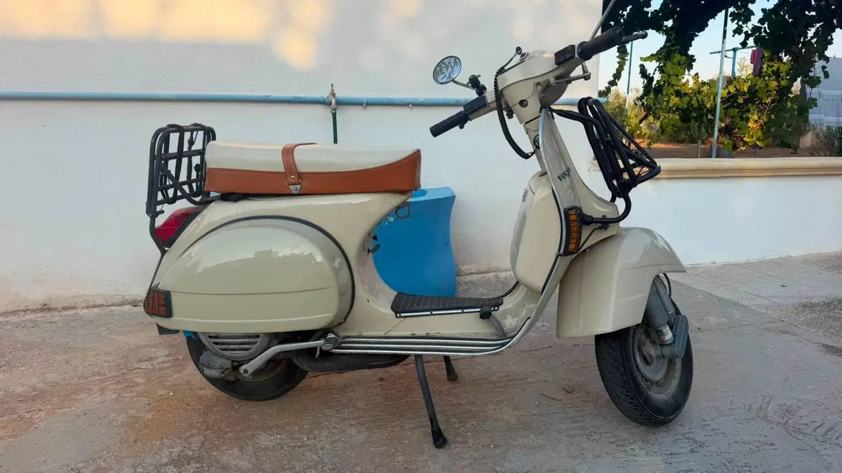 Piaggio Vespa PX150E
