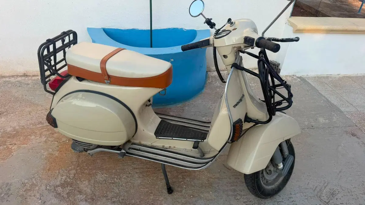 Piaggio Vespa PX150E (4)
