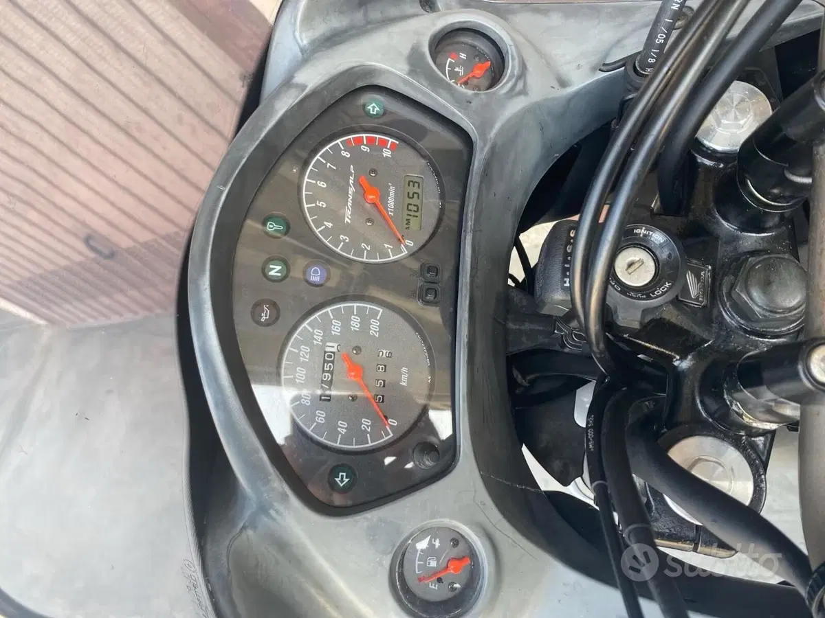 Honda Transalp XL 650V (2005 - 06) (3)