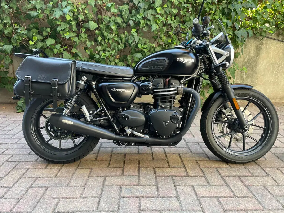 Triumph Street Twin 900 (2017 - 18)
