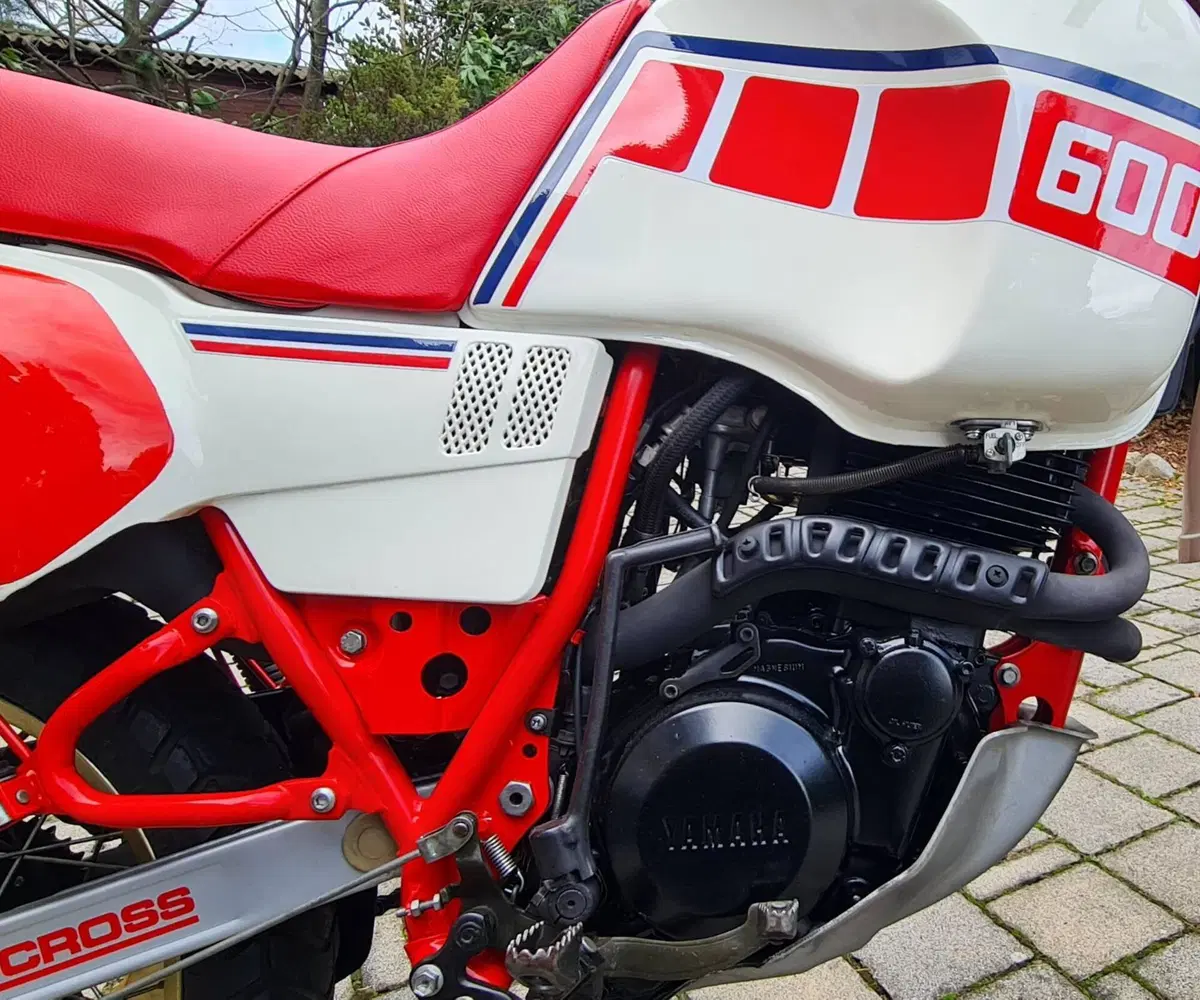 Yamaha Ténéré 600 XT 1VJ (12)