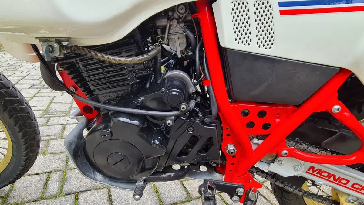 Yamaha Ténéré 600 XT 1VJ (16)