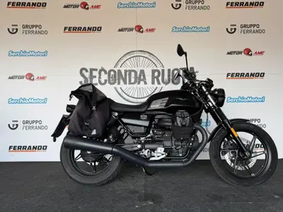 Moto Guzzi V7 Stone (2021 - 24) usata