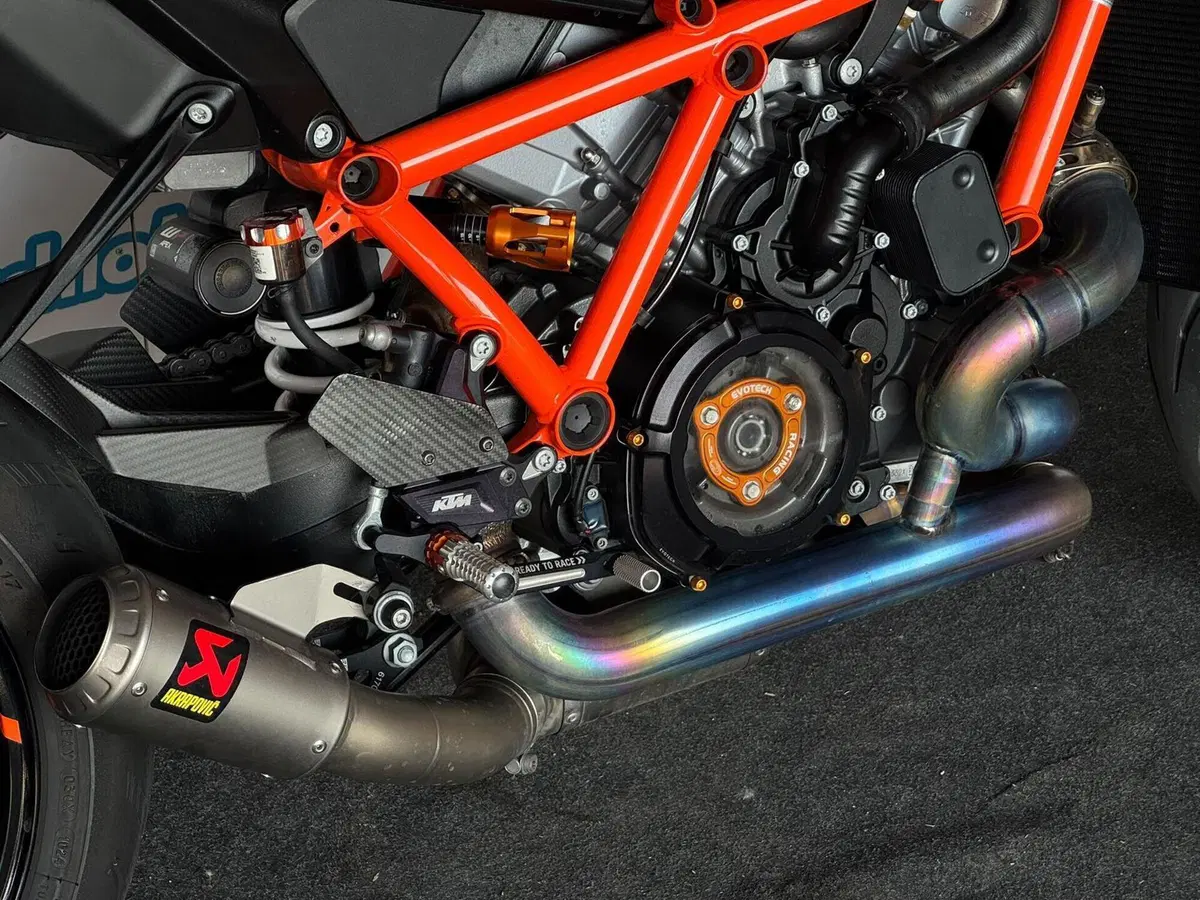 KTM 1390 Super Duke R (2024 - 26) (6)