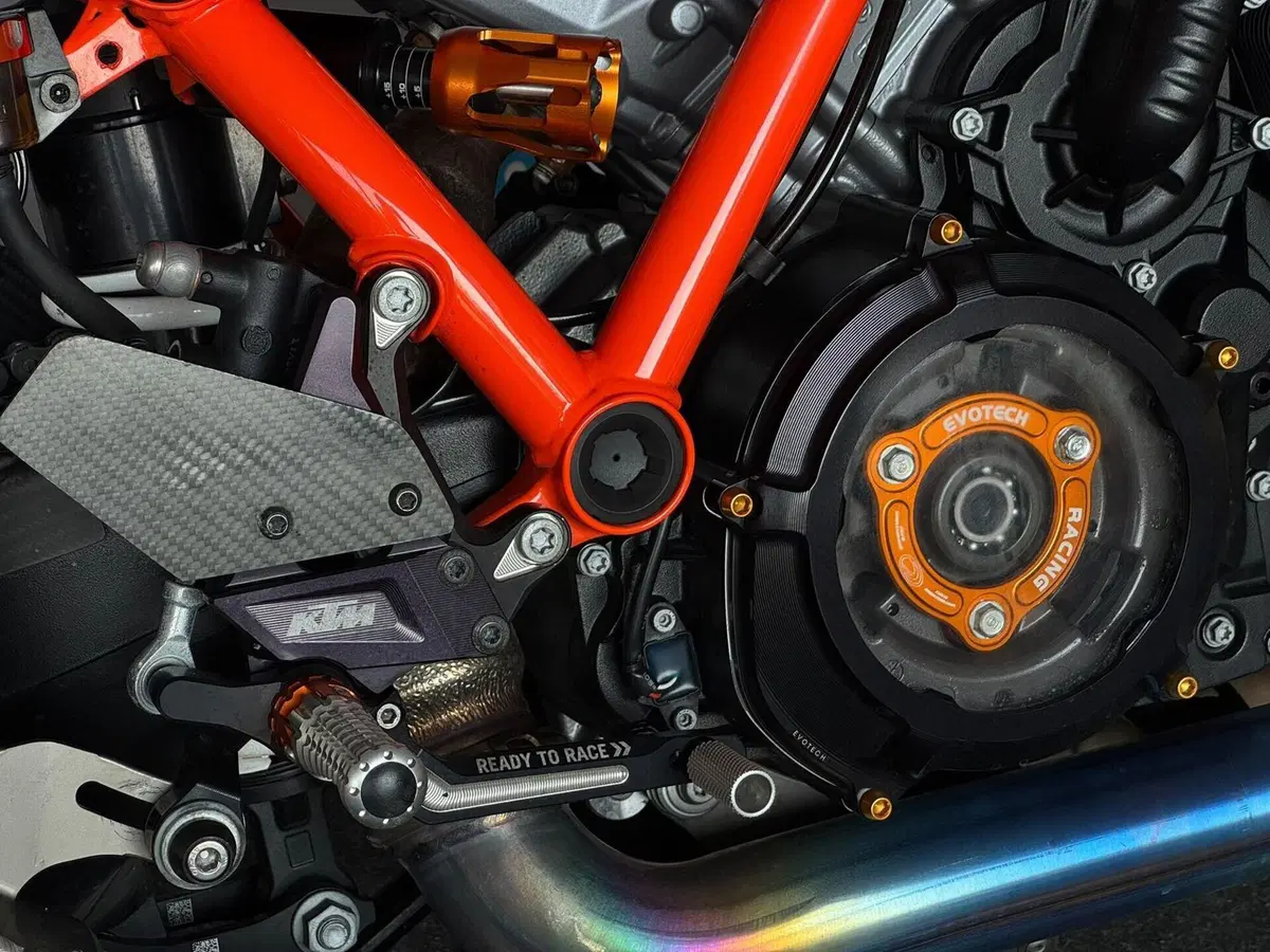 KTM 1390 Super Duke R (2024 - 26) (7)