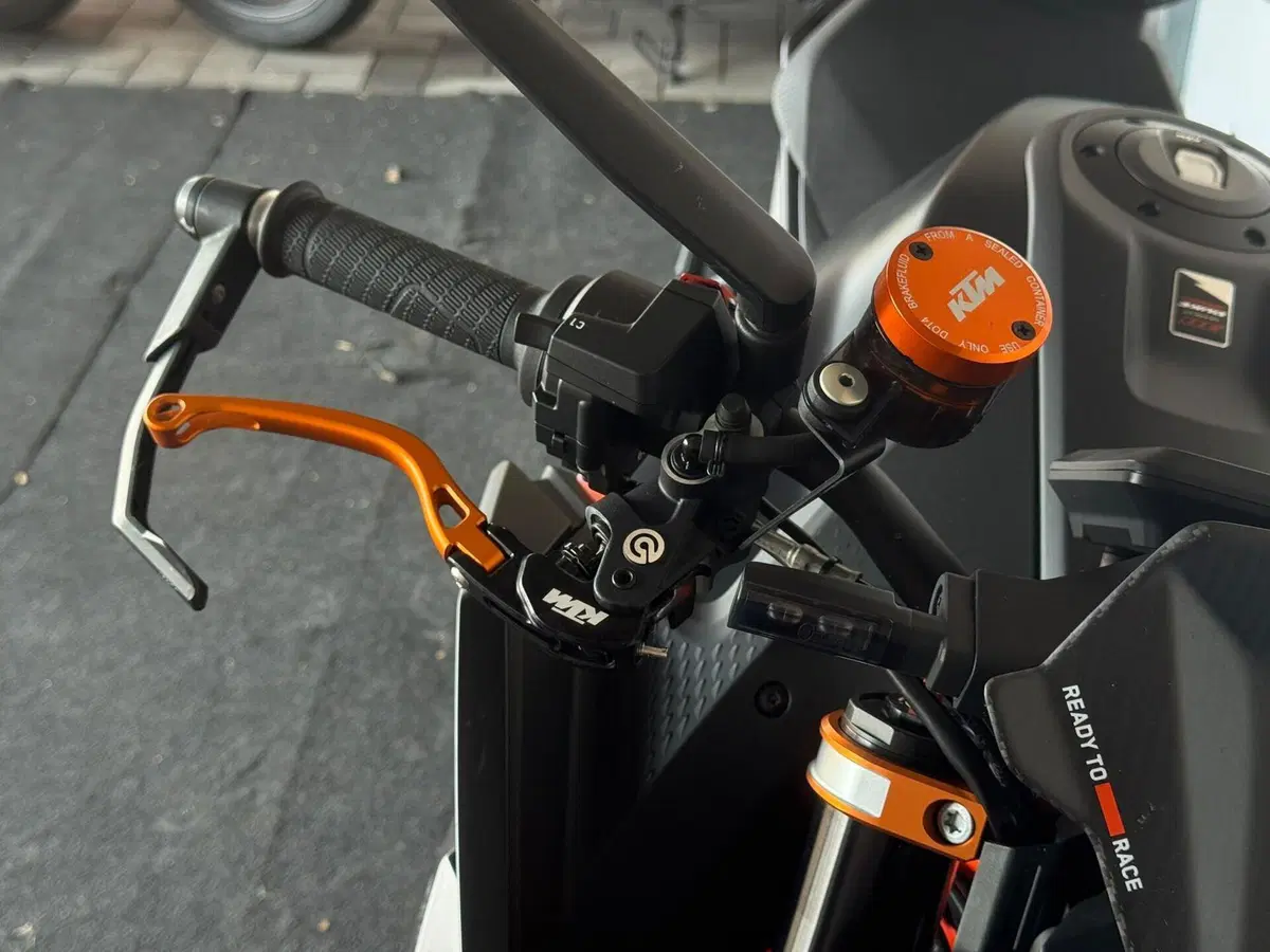 KTM 1390 Super Duke R (2024 - 26) (9)