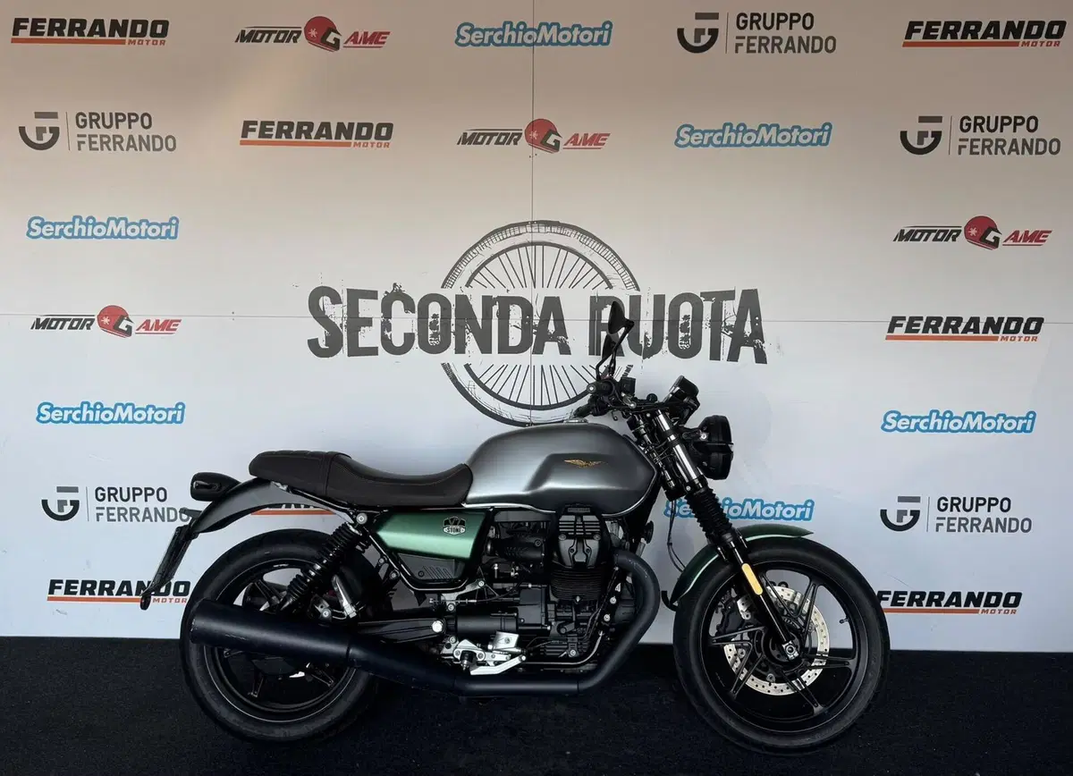 Moto Guzzi V7 Stone Centenario (2021 - 22)